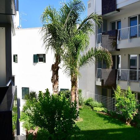 פולינאנו א מארה Vilu Suite Centro מראה חיצוני תמונה